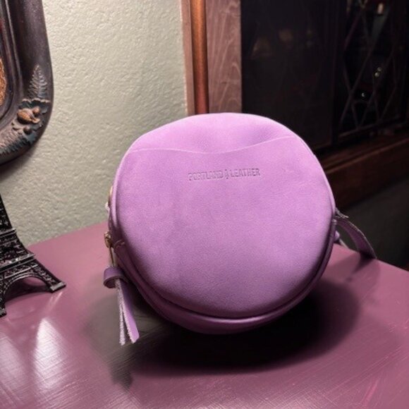 Portland Leather Circle Crossbody ~ Lavender Chalk in Small Version 7" - Picture 3 of 4
